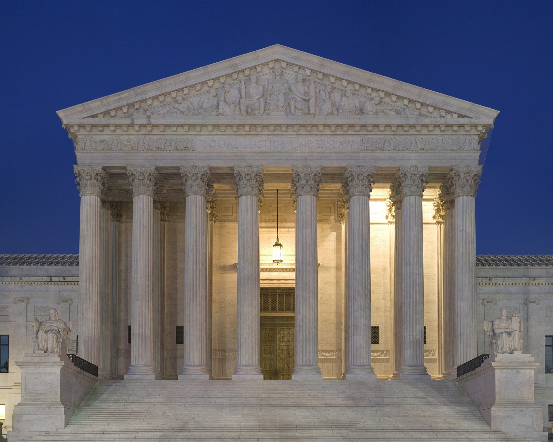 supreme-court-544218_1920-1