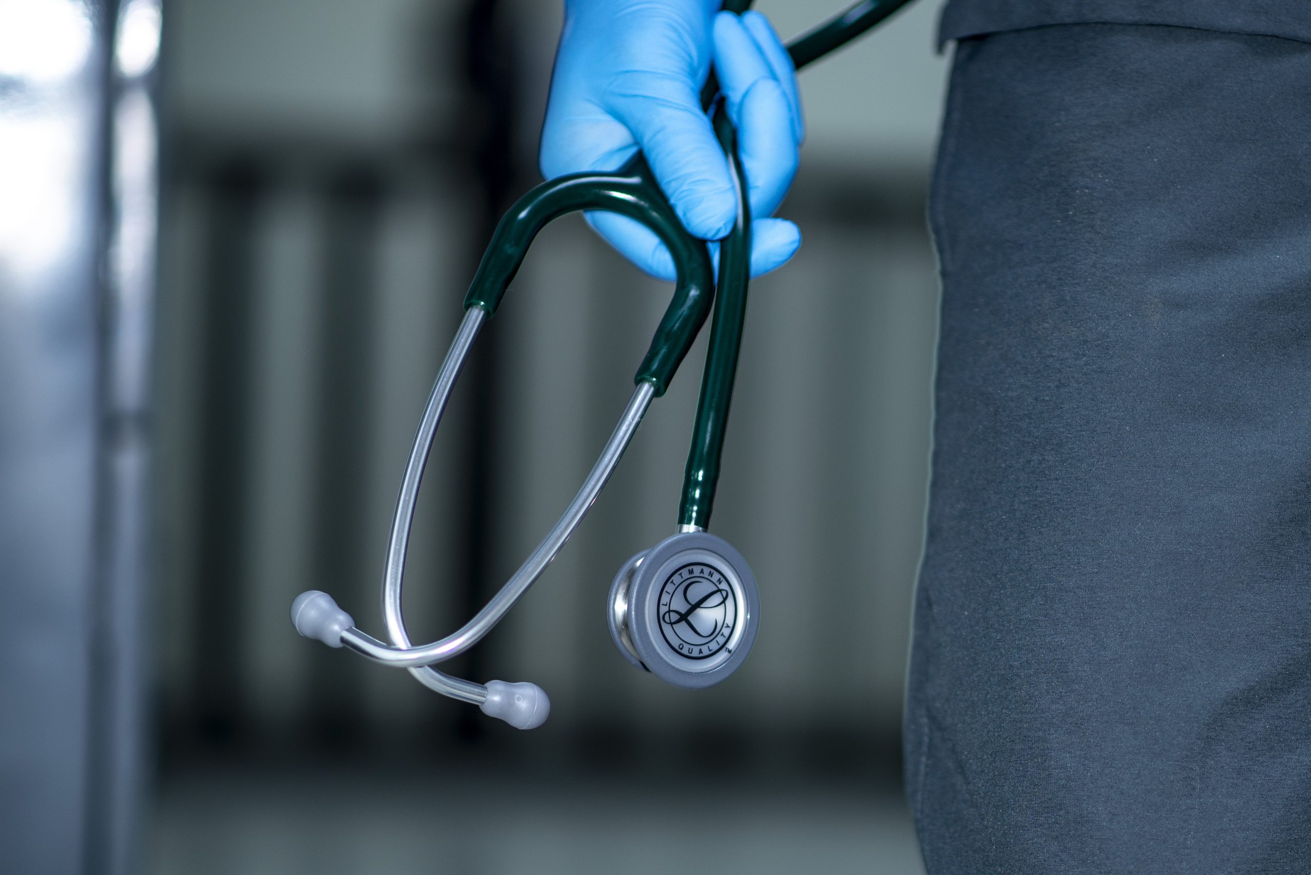 fernandozhiminaicela-stethoscope-4280497-scaled