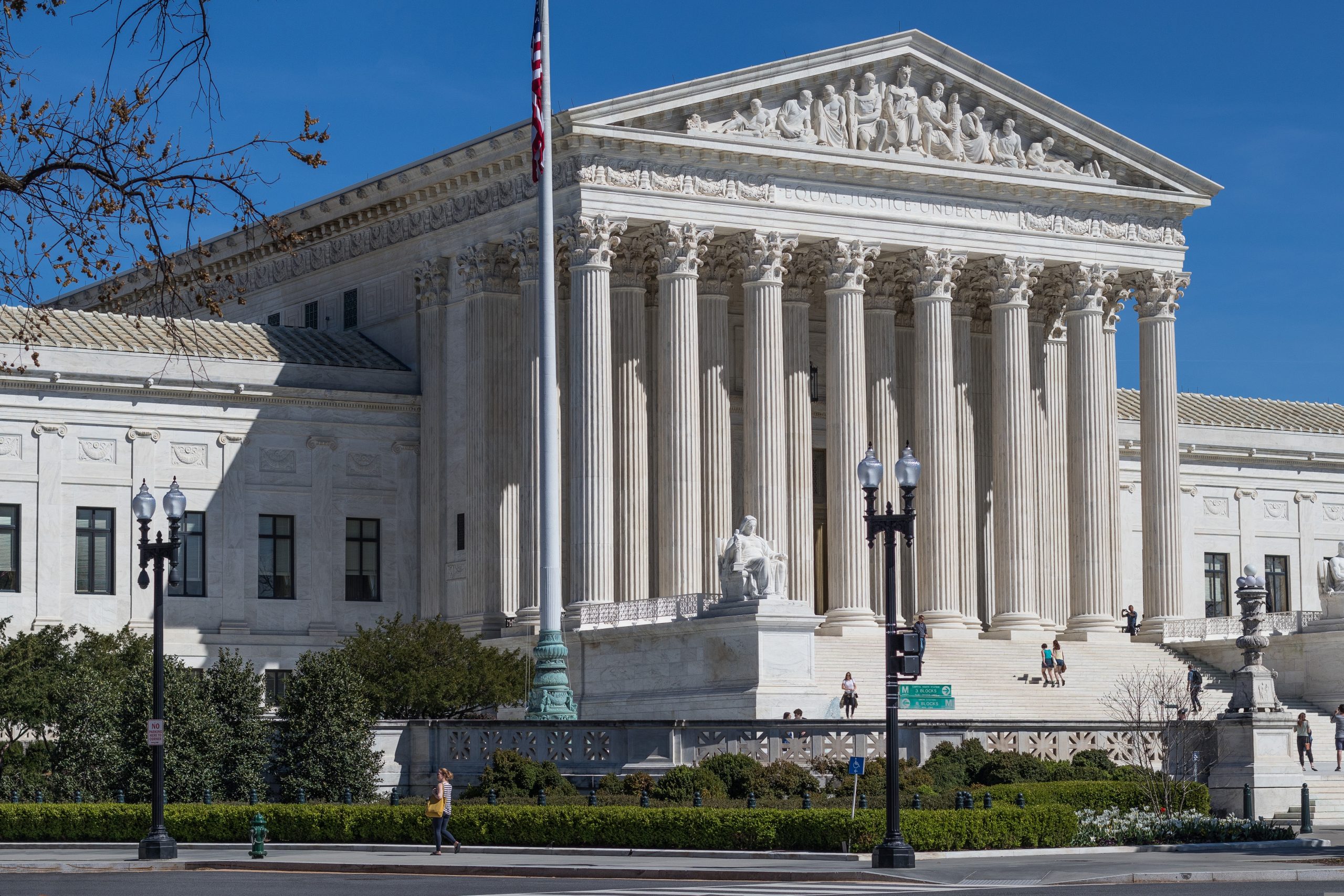 markthomas-us-supreme-court-building-2225765-scaled
